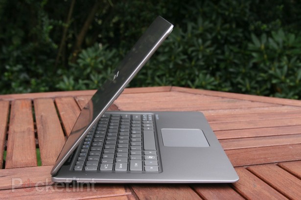Vista Lateral Izquierda - Acer S3 UltraBook Aspire